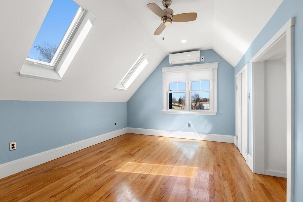 16 Wesley Park Somerville, MA 02143 - Photo 11 of 28