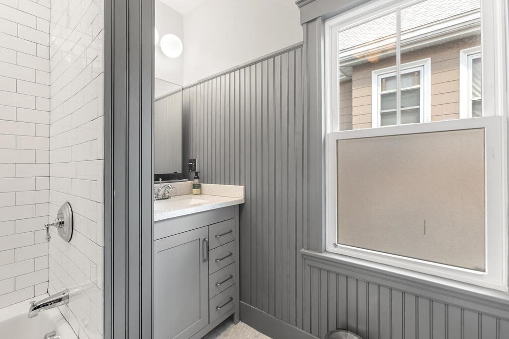 16 Wesley Park Somerville, MA 02143 - Photo 9 of 28