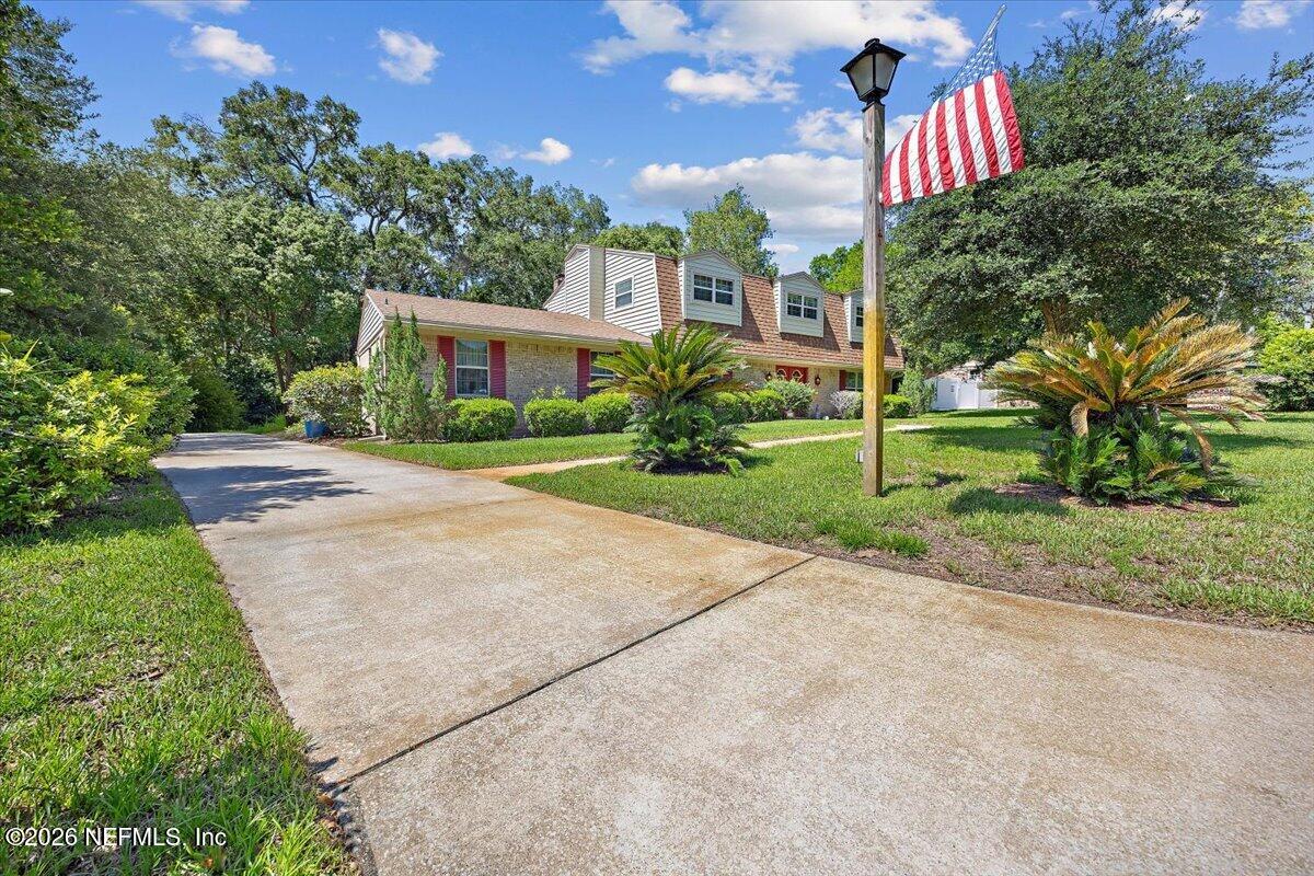 3510 Sandburg Road Jacksonville, FL 32277 - Photo 24 of 25 Driveway