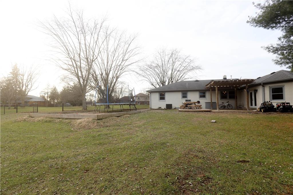 471 Leaning Tree Road Greenwood, IN 46142 - Photo 5 of 29 Gallery Image 5