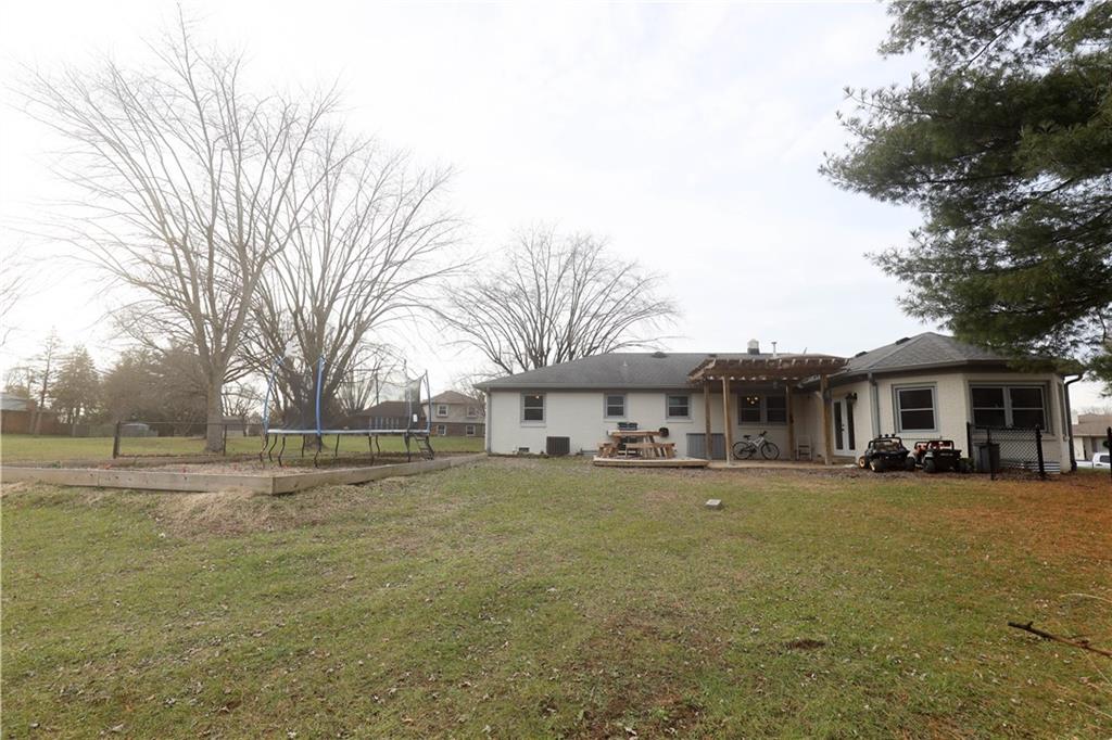 471 Leaning Tree Road Greenwood, IN 46142 - Photo 6 of 29 Gallery Image 6