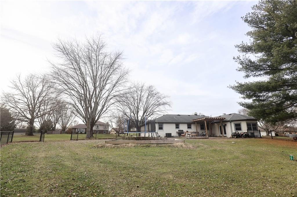 471 Leaning Tree Road Greenwood, IN 46142 - Photo 7 of 29 Gallery Image 7