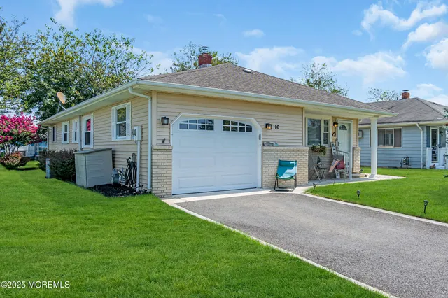 $389,000 | 16 Goyave Street, Toms River, NJ 08757