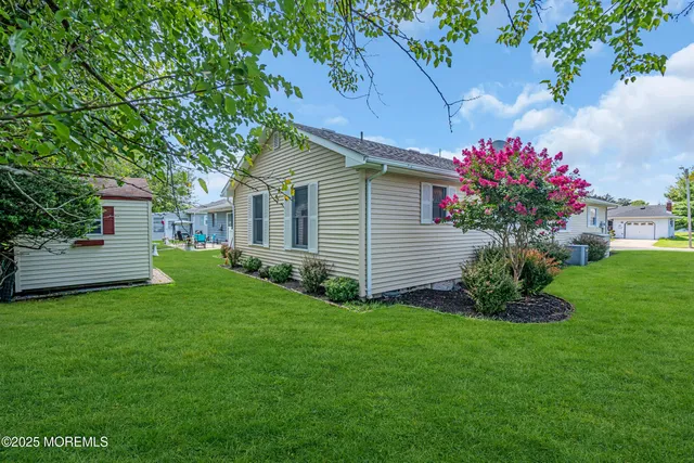 $389,000 | 16 Goyave Street, Toms River, NJ 08757