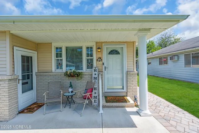 $389,000 | 16 Goyave Street, Toms River, NJ 08757