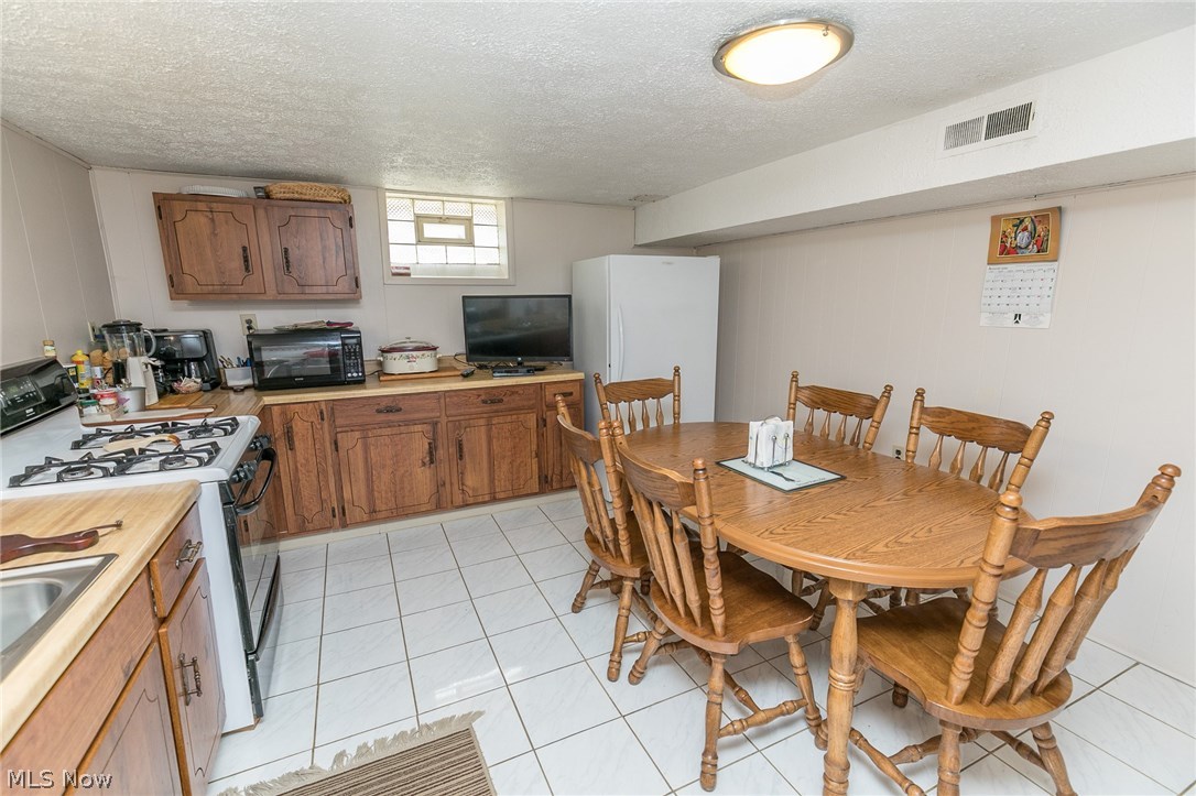 4851 Ridge Road Cleveland, OH 44144 - Photo 29 of 35 Gallery Image 29