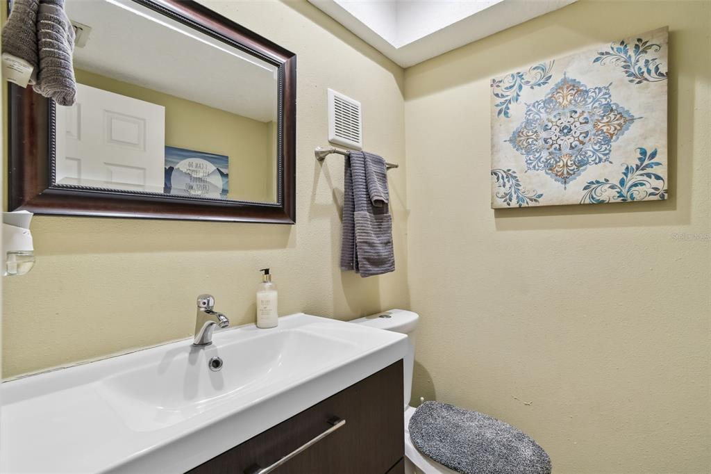 511 Sandy Hook Road Treasure Island, FL 33706 - Photo 14 of 27