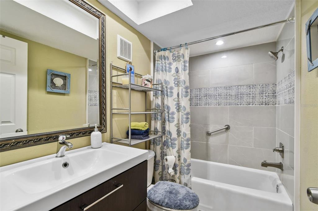 511 Sandy Hook Road Treasure Island, FL 33706 - Photo 22 of 27