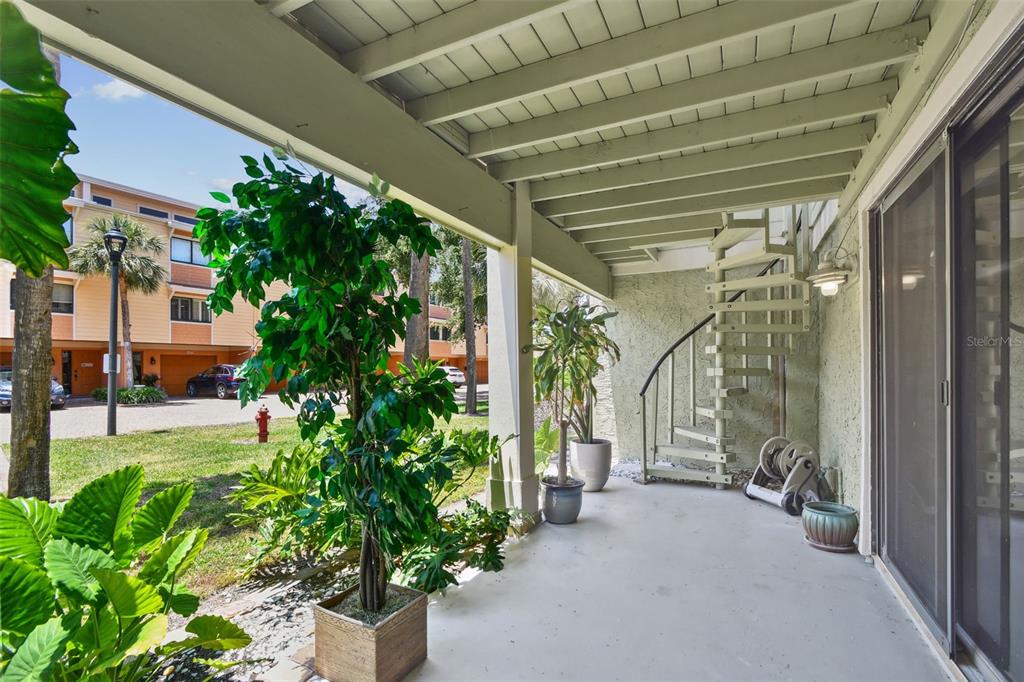 511 Sandy Hook Road Treasure Island, FL 33706 - Photo 5 of 27