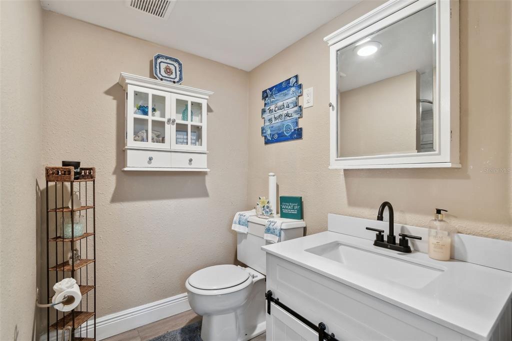 511 Sandy Hook Road Treasure Island, FL 33706 - Photo 6 of 27
