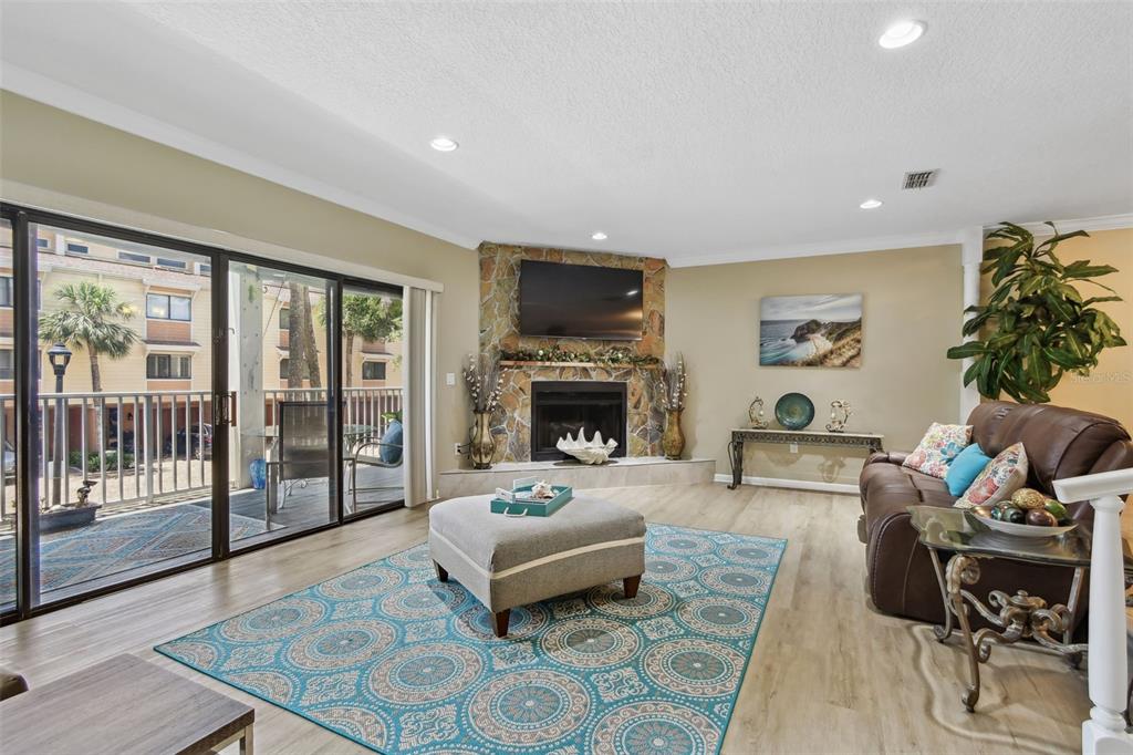 511 Sandy Hook Road Treasure Island, FL 33706 - Photo 9 of 27