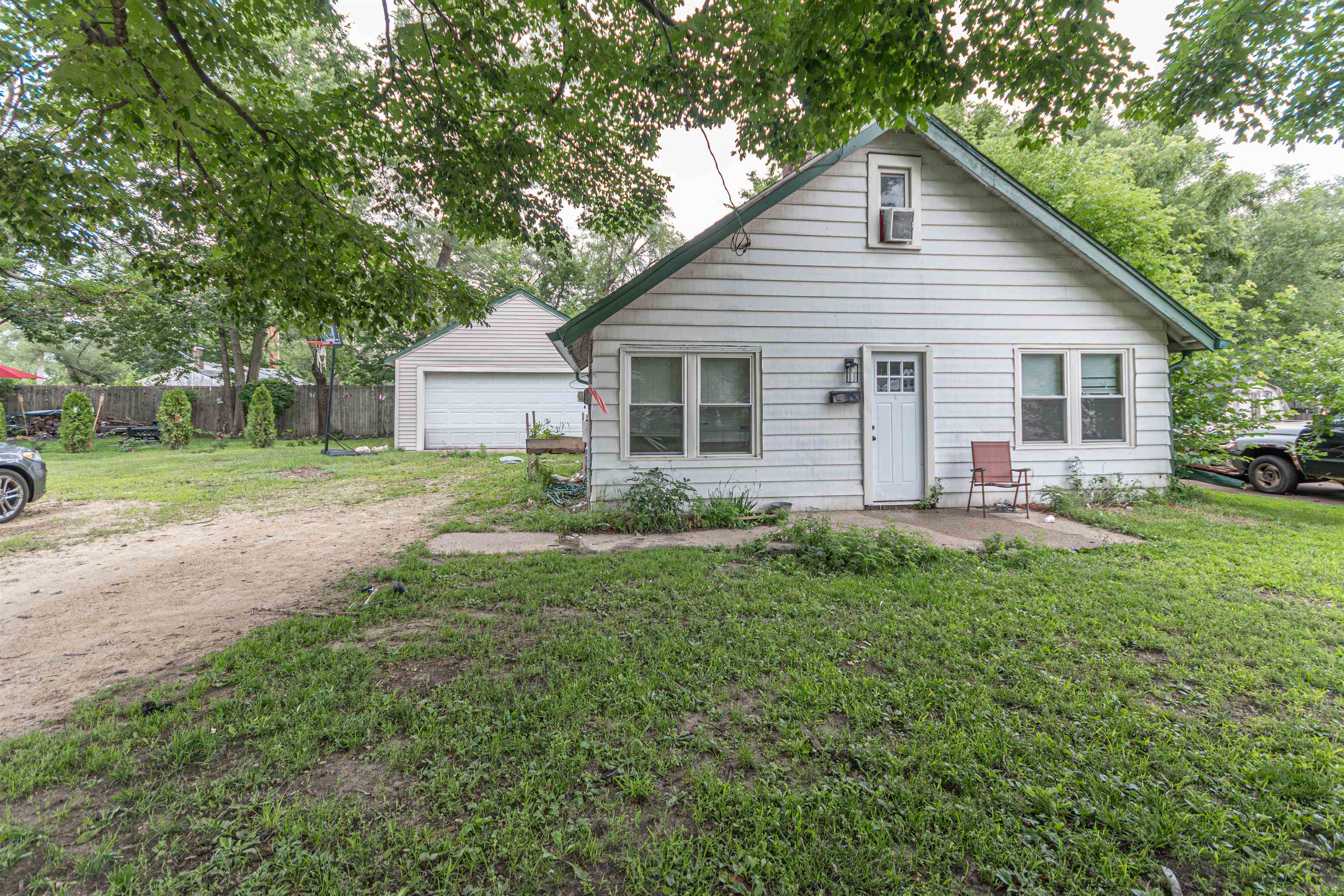 814 Brooke Road Rockford, IL 61109 - Photo 3 of 12