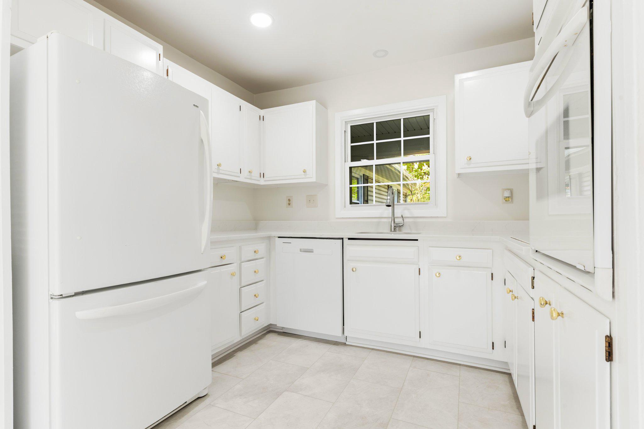 12605 Cedarbrook Lane Laurel, MD 20708 - Photo 12 of 35 Kitchen