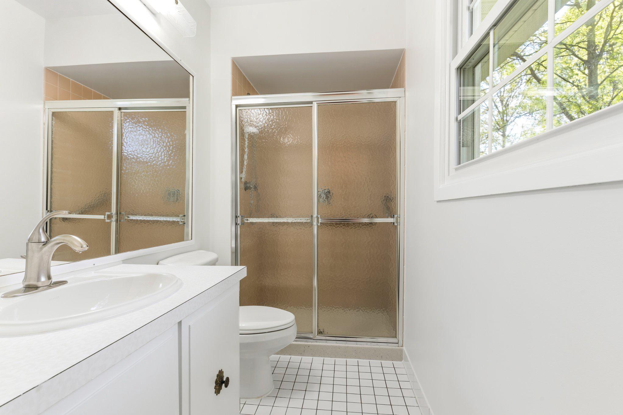12605 Cedarbrook Lane Laurel, MD 20708 - Photo 26 of 35 Primary en suite Bath