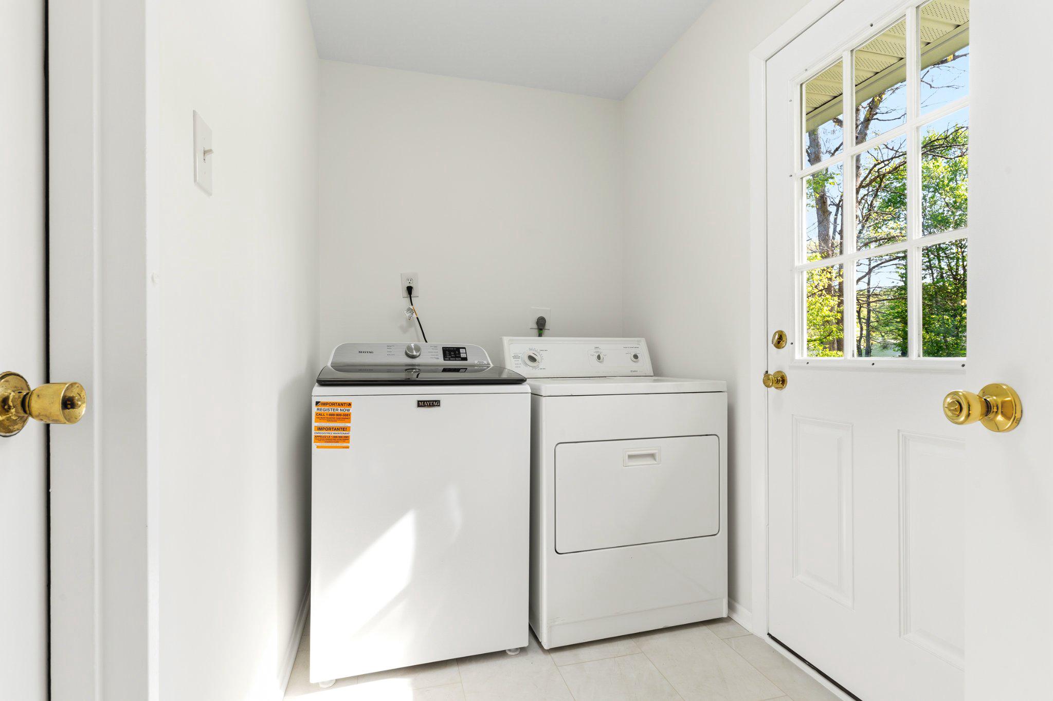 12605 Cedarbrook Lane Laurel, MD 20708 - Photo 27 of 35 Laundry/Mud Room