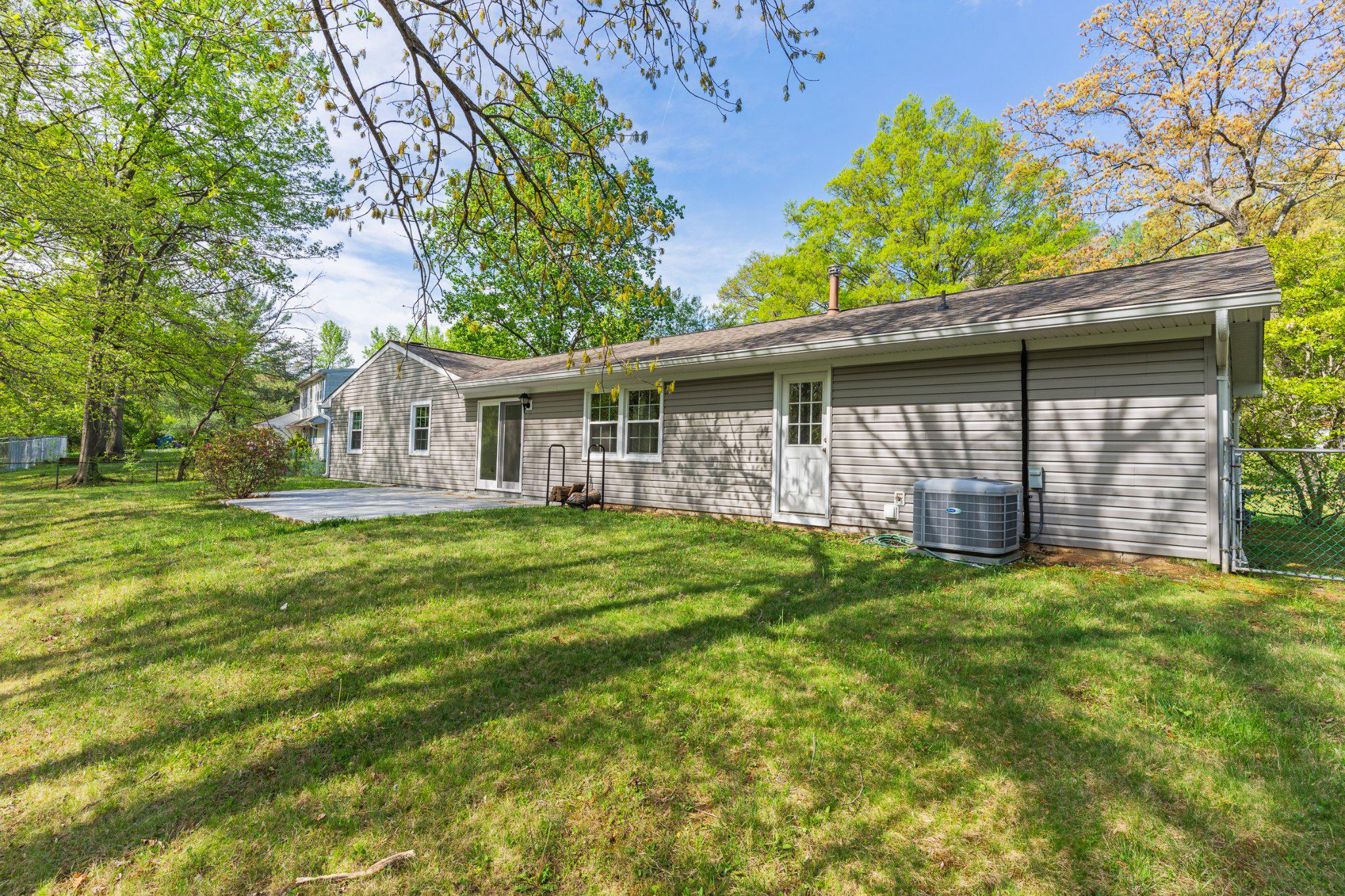 12605 Cedarbrook Lane Laurel, MD 20708 - Photo 31 of 35 Rear of house