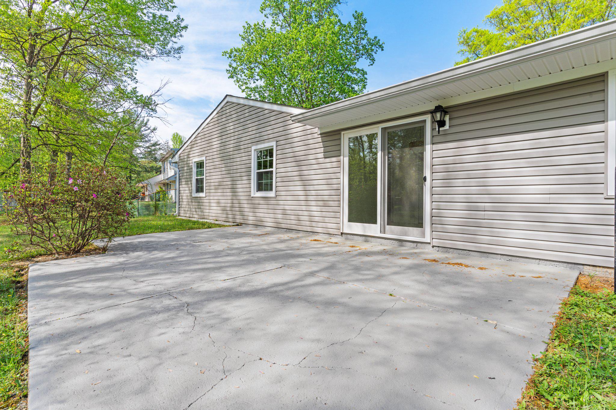 12605 Cedarbrook Lane Laurel, MD 20708 - Photo 32 of 35 Back Patio