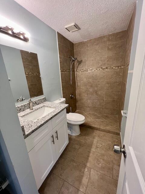 10383 Boynton Pl Circle Boynton Beach, FL 33437 - Photo 9 of 20 Bathroom