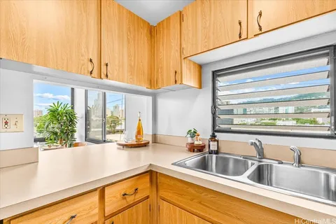 $400,000 | 1820 Waiola Street, Unit 512, Honolulu, HI 96826