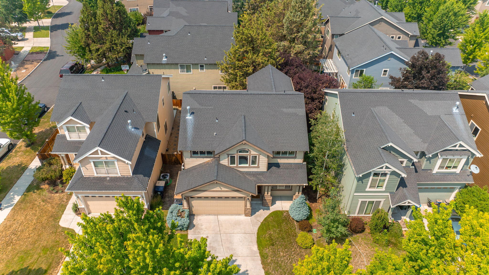 62459 Eagle Road Bend, OR 97701 - Photo 2 of 40 12-web-or-mls-Riley Visuals-14