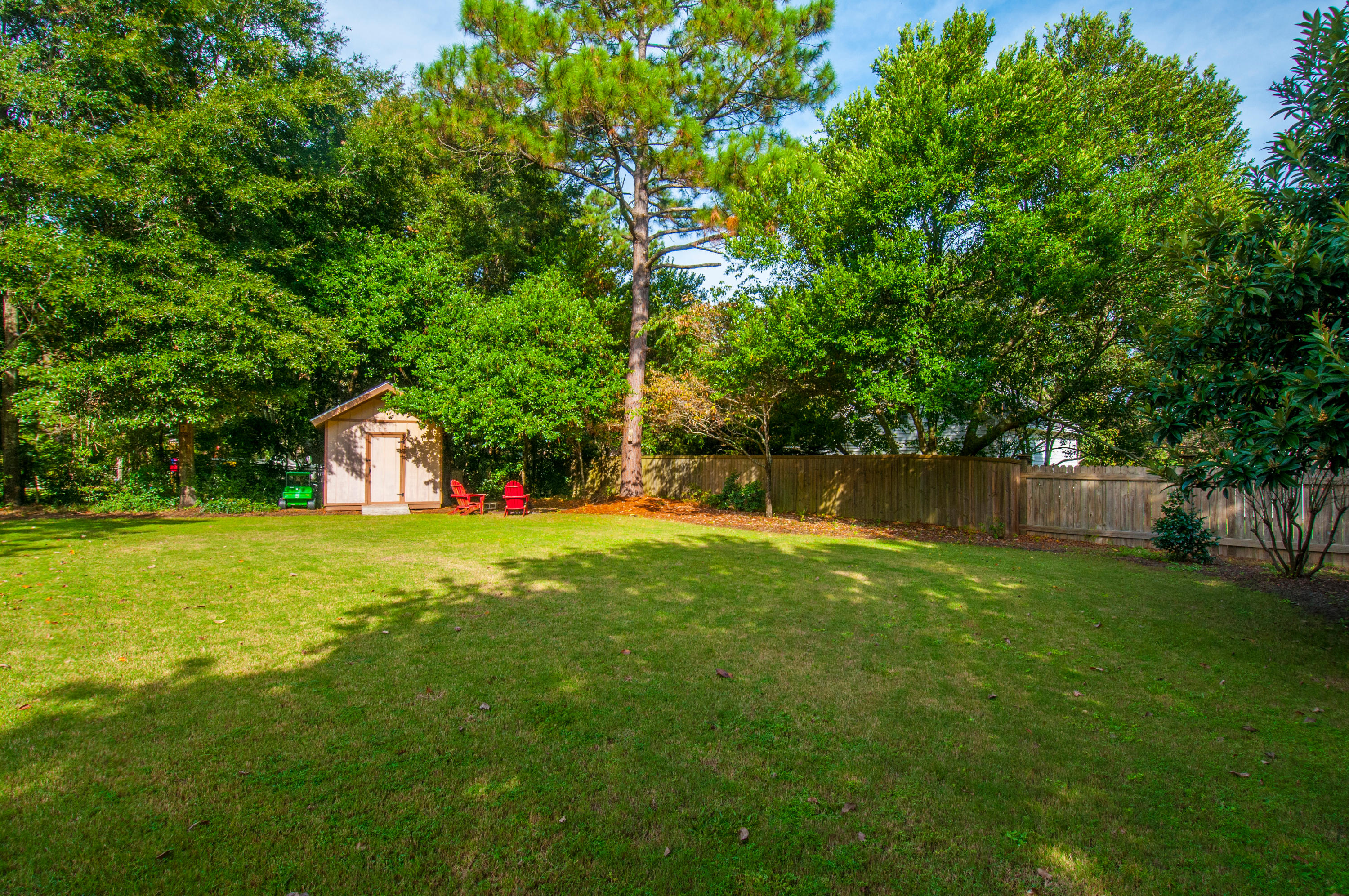 724 Harbor View Road Charleston, SC 29412 - Photo 20 of 21 Backyard