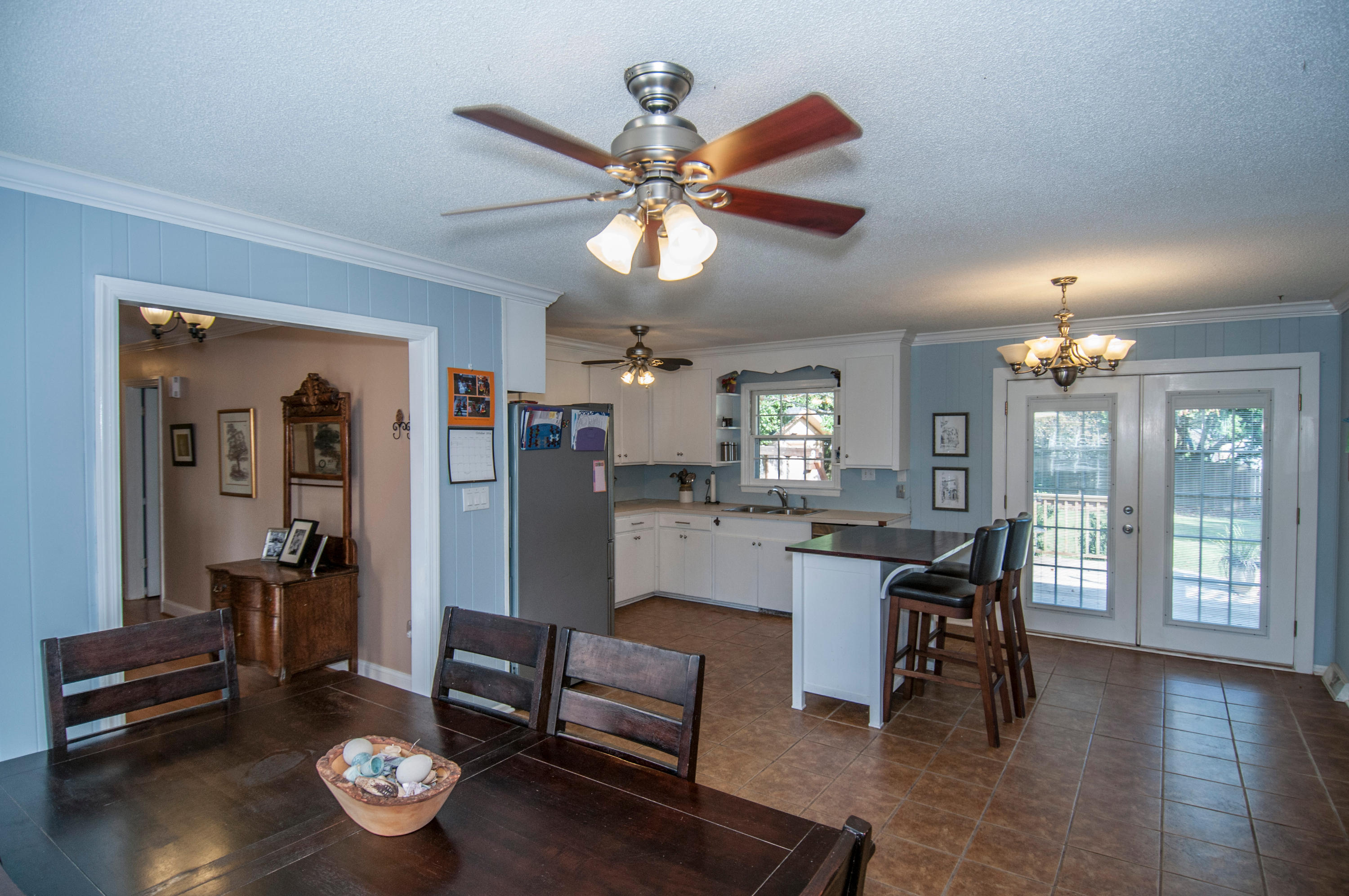 724 Harbor View Road Charleston, SC 29412 - Photo 6 of 21 Full Kitchen View