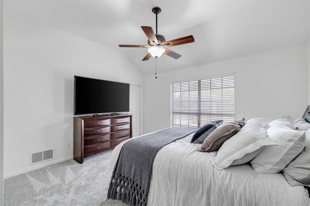 115 St James Road Irving, TX 75063 - Photo 28 of 40