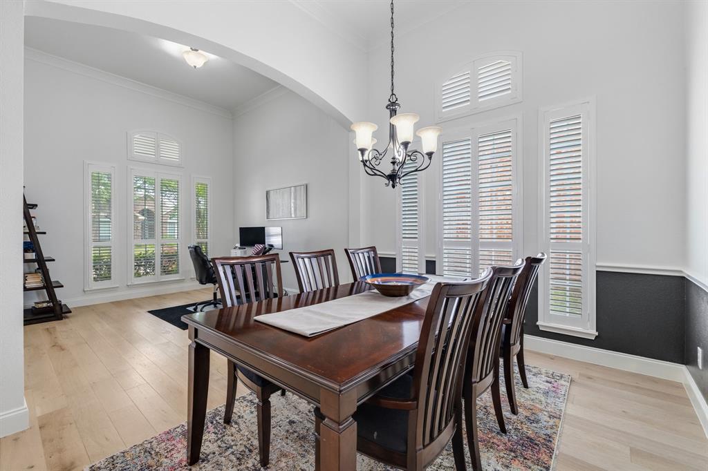 115 St James Road Irving, TX 75063 - Photo 7 of 40