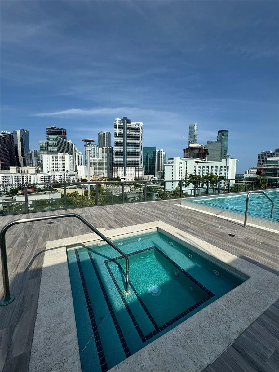 201 Southwest 17th Road, Unit 607 Miami, FL 33129 - Photo 23 of 31