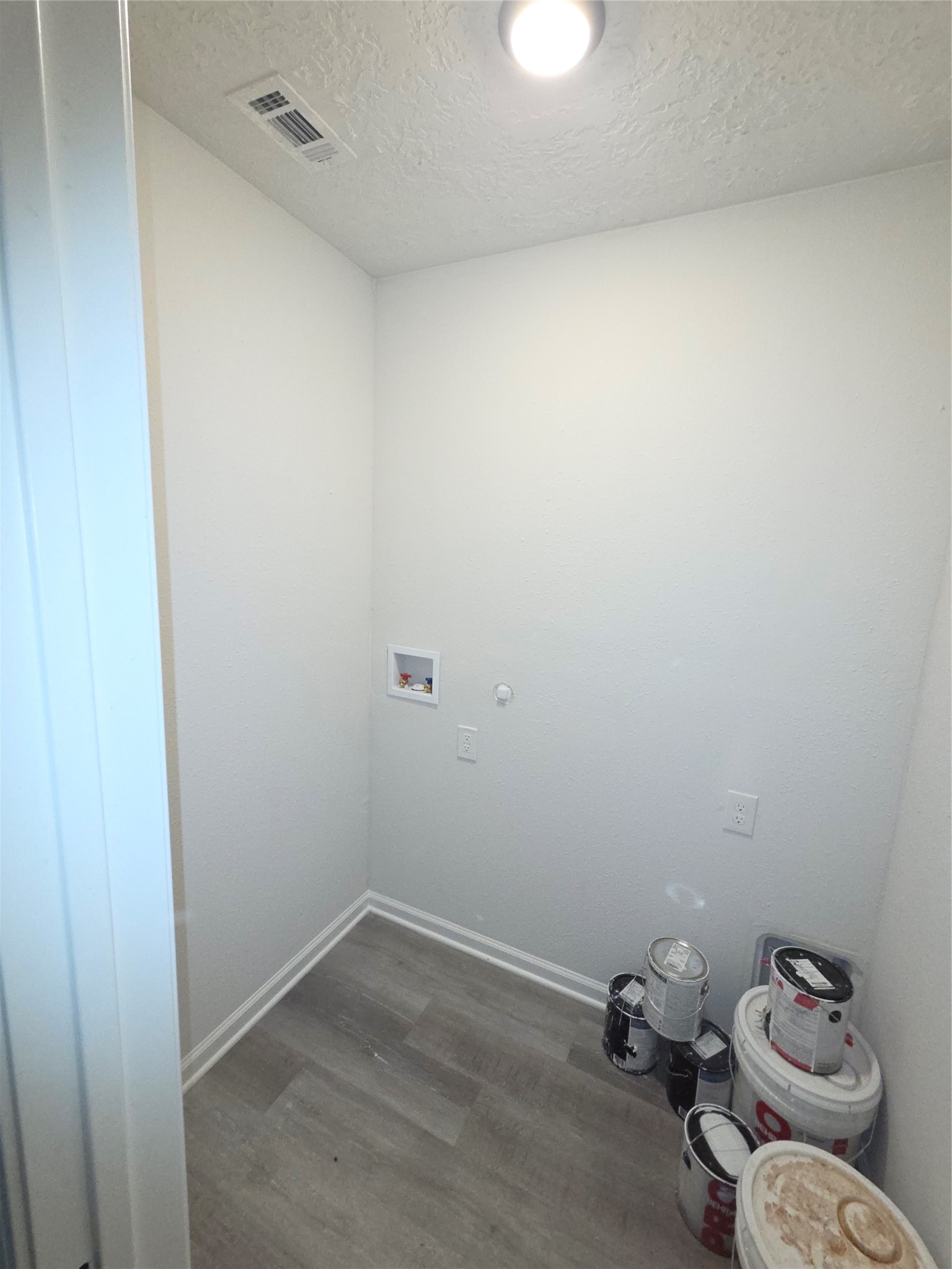 4931 Cosby Street Houston, TX 77021 - Photo 13 of 14 tenant provides washer/dryer