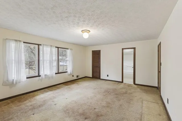 $375,000 | 533 Avalon Drive, Fayetteville, GA 30214