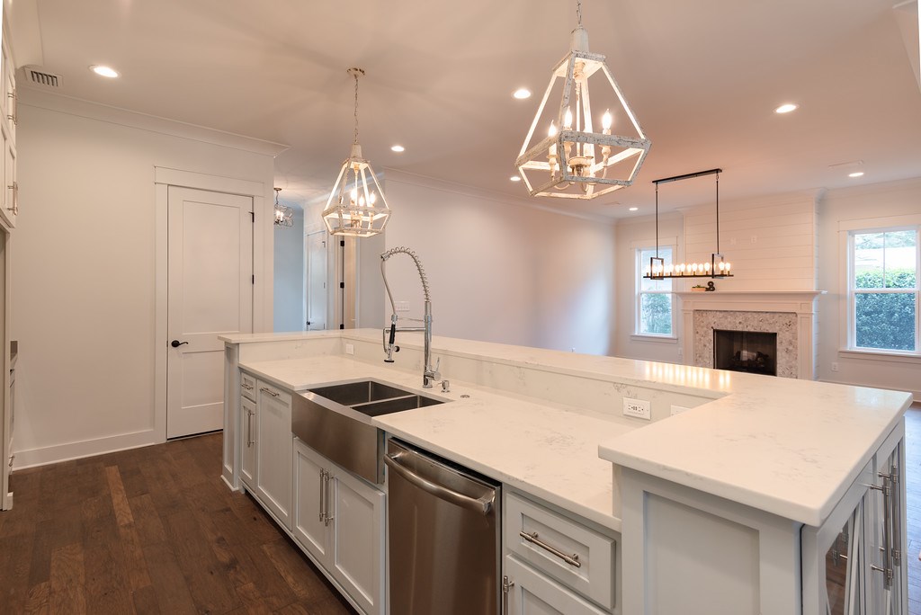 385 Pecan Avenue Fairhope, AL 36532 - Photo 13 of 50 Quartz and apron sink
