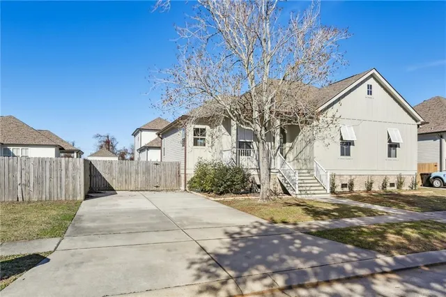 $320,000 | 3828 Dominique Drive, Chalmette, LA 70043