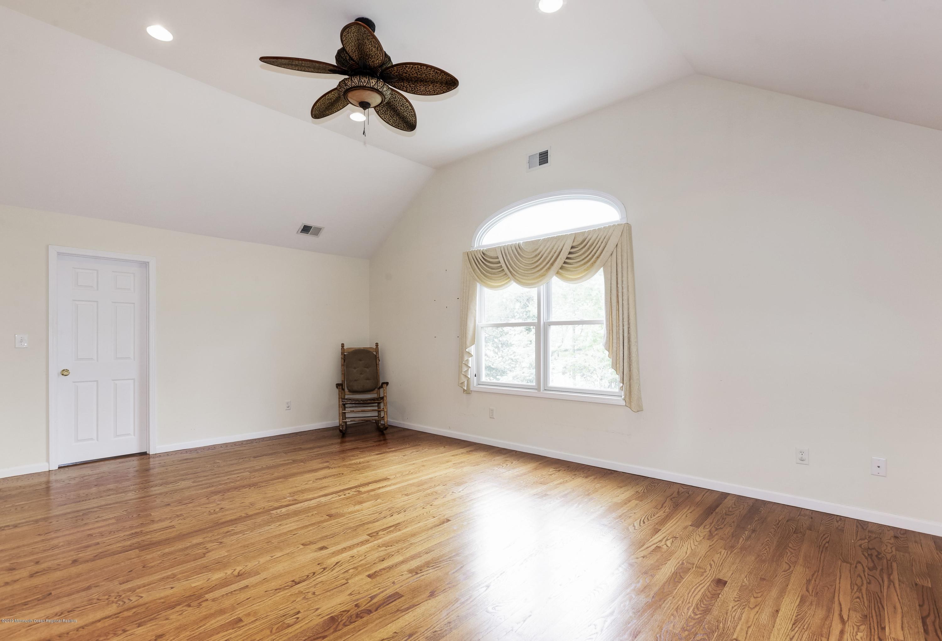 559 Wayside Road Neptune Township, NJ 07753 - Photo 17 of 27 masterbed
