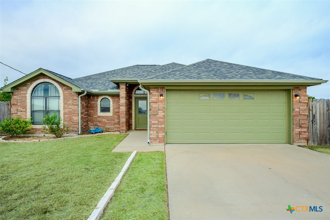 124 Prairie Circle Kempner, TX 76539 - Photo 26 of 34 a front view of a house with yard