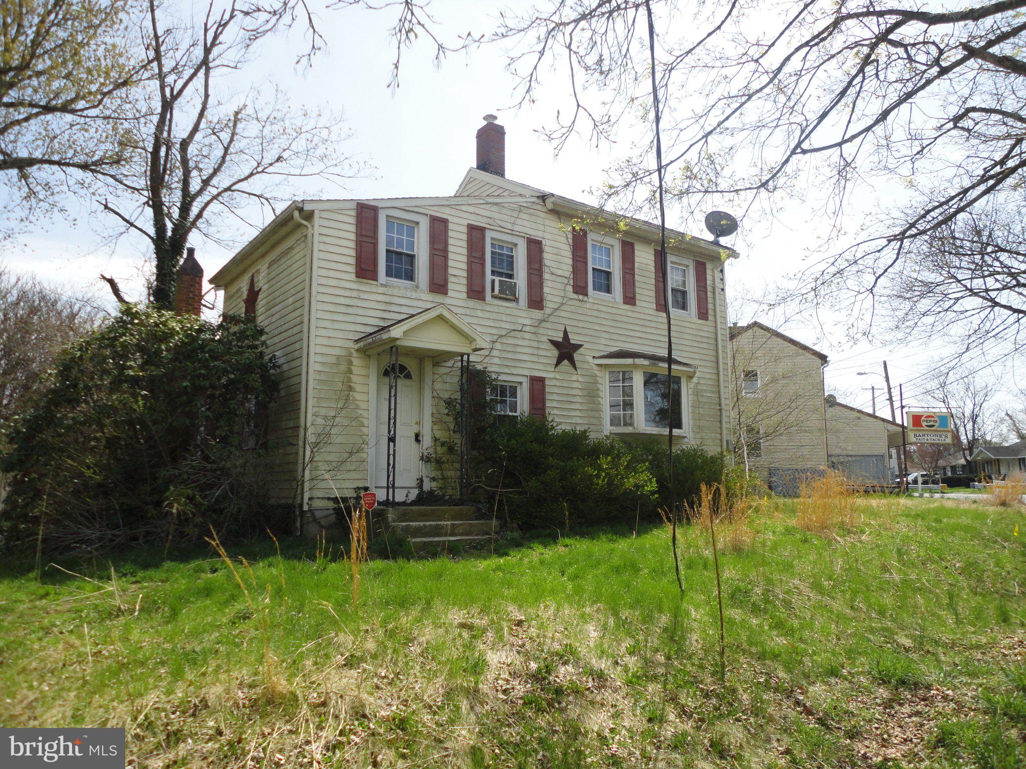 28 Main Street Bridgeton, NJ 08302 - Photo 18 of 29 a front view of a house with garden
