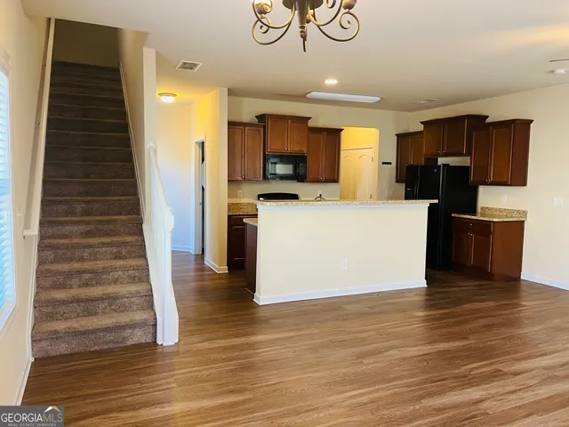 $1,995 | 233 Bobbie Way, Woodstock, GA 30189