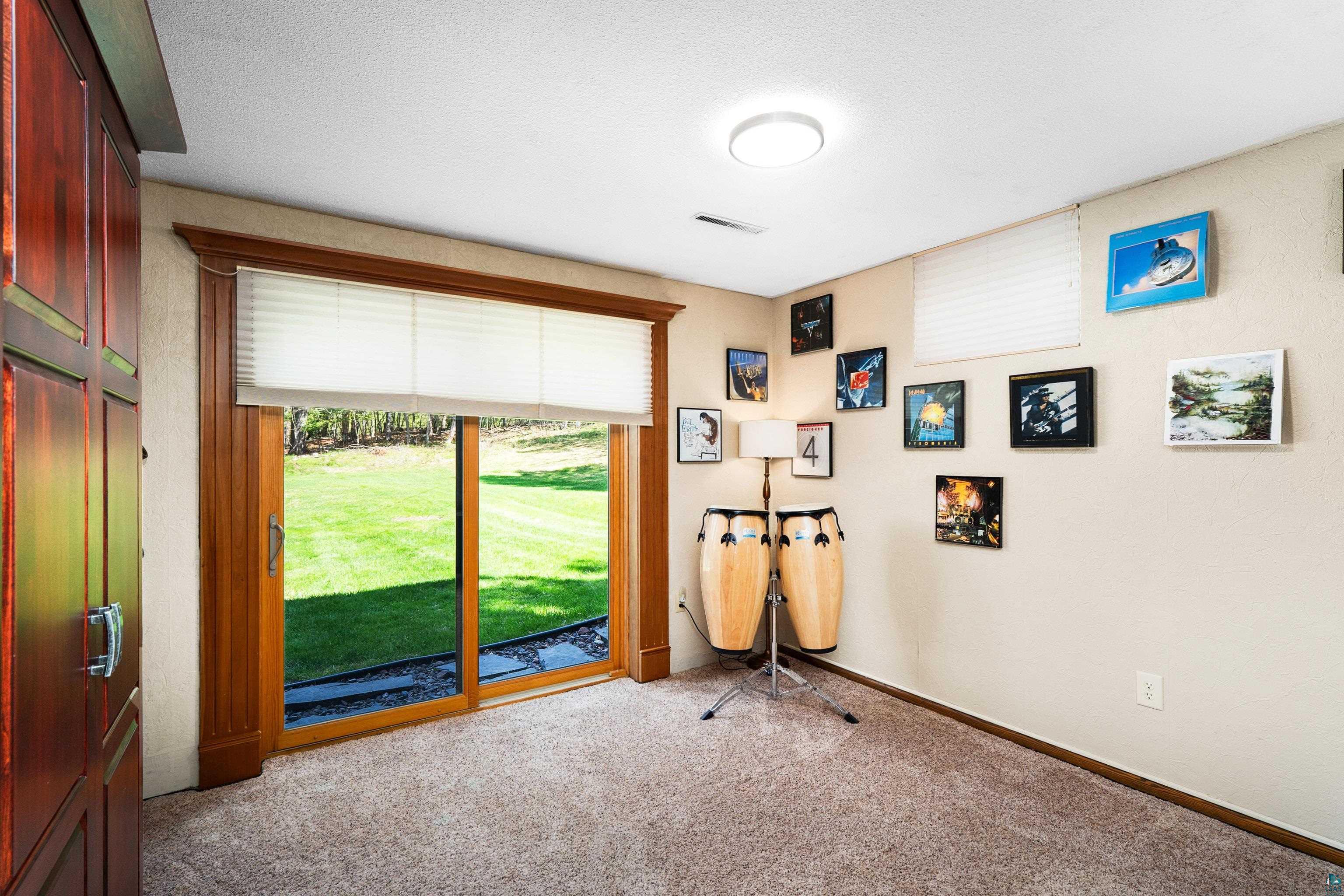 2144 Harvard Avenue Duluth, MN 55803 - Photo 35 of 59