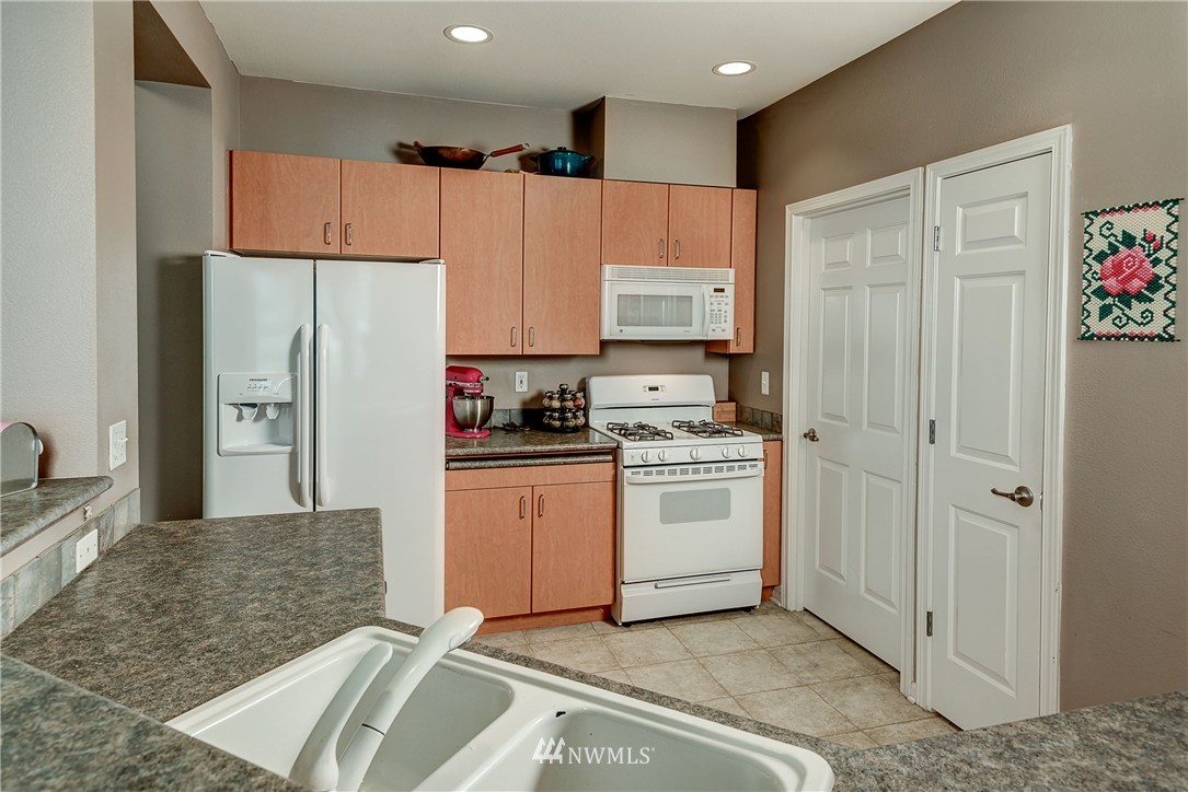 217 South 49th Street, Unit C Renton, WA 98055 - Photo 8 of 16