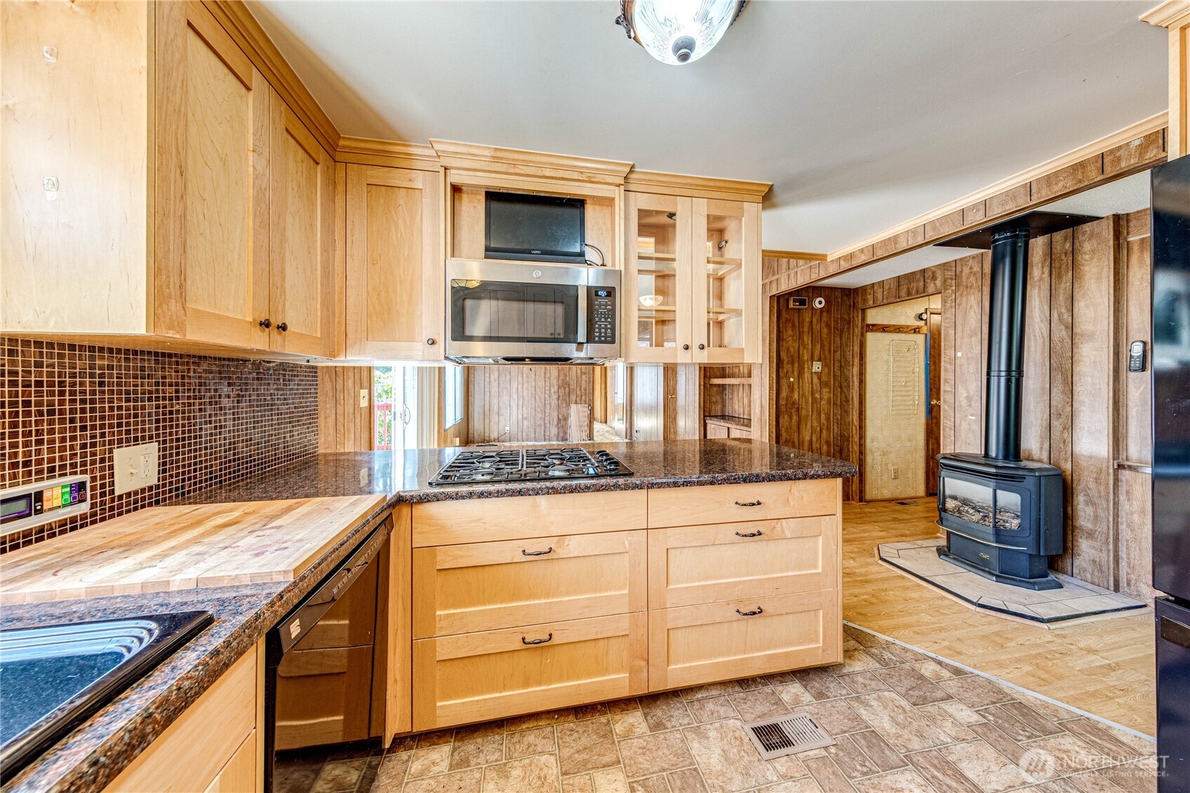 106 South Jensen Road Port Angeles, WA 98362 - Photo 11 of 40