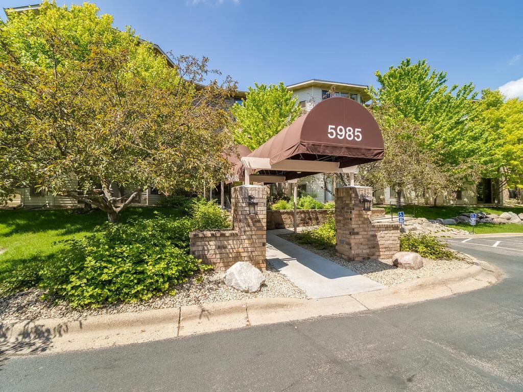 5985 Rowland Road, Unit 107 Minnetonka, MN 55343 - Photo 1 of 1