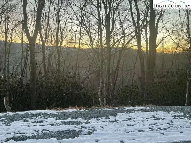 $34,999 | 193 Rhododendron Drive, Beech Mountain, NC 28604