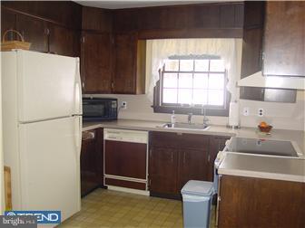 122 Spring House Way Kennett Square, PA 19348 - Photo 5 of 12 Kitchen