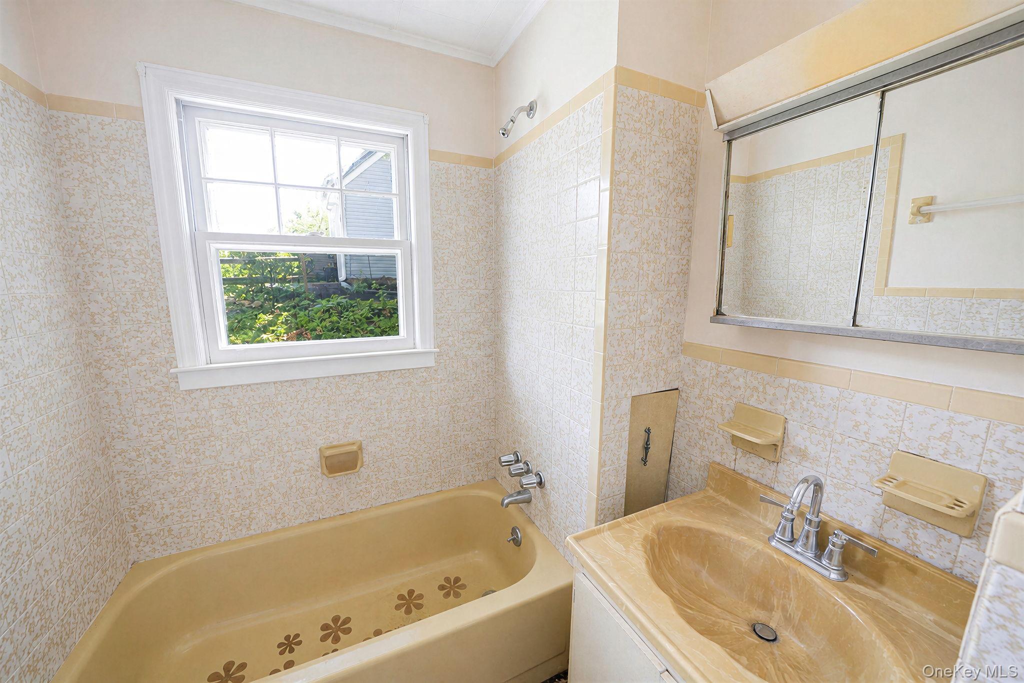 8 Triton Road Rocky Point, NY 11778 - Photo 9 of 21 Gallery Image 9