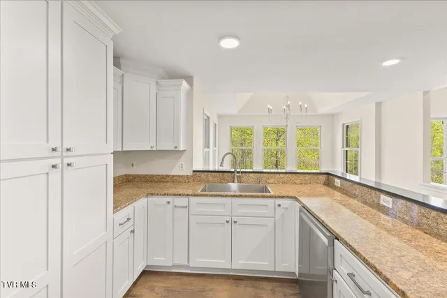 $739,900 | 264 Allison Cove Trail, Piney Flats, TN 37686