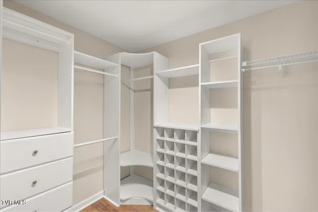 $739,900 | 264 Allison Cove Trail, Piney Flats, TN 37686