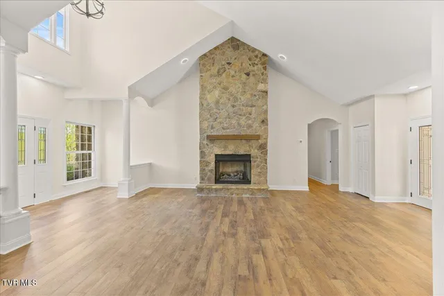 $739,900 | 264 Allison Cove Trail, Piney Flats, TN 37686