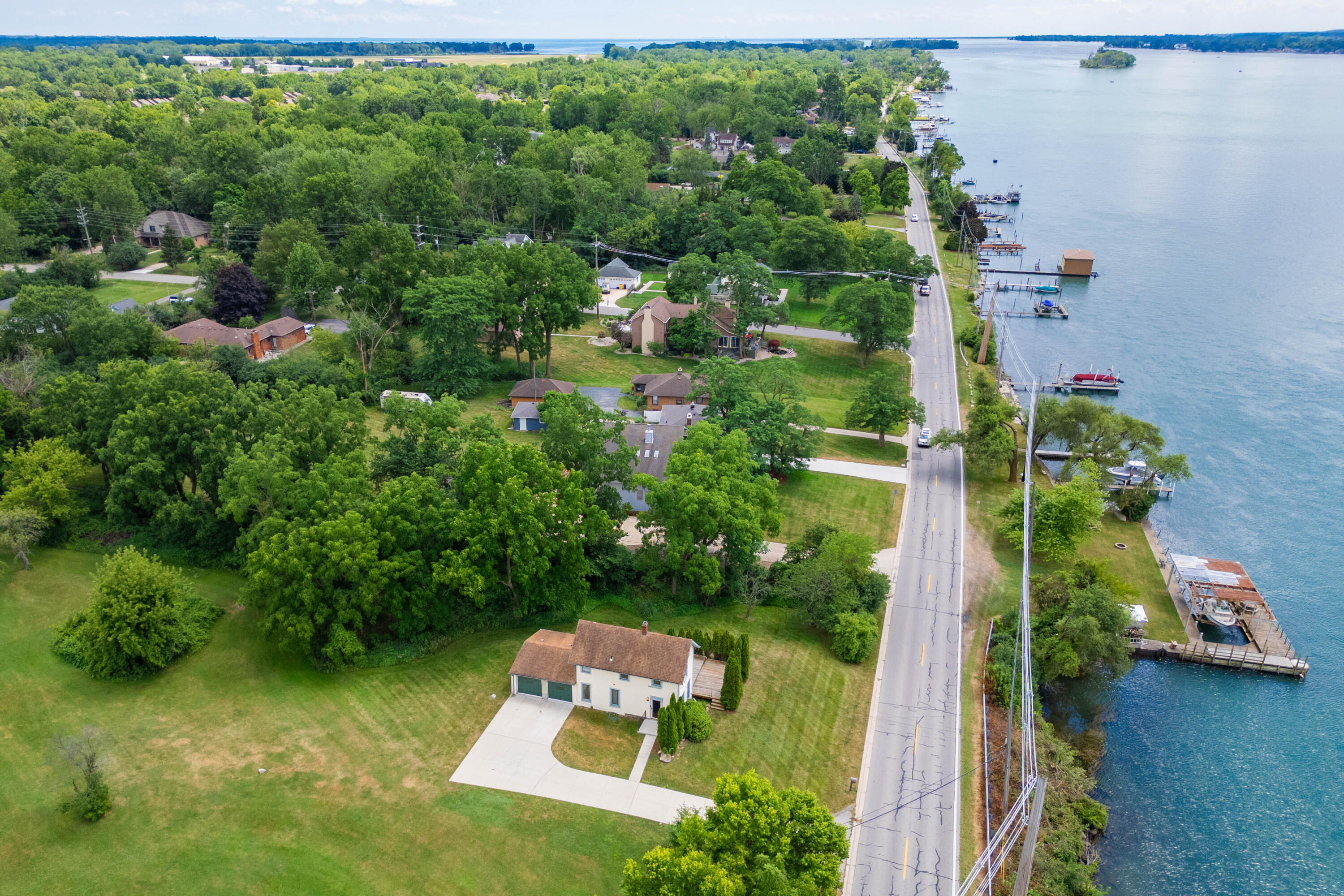 25653 West River Road Grosse Ile, MI 48138 - Photo 24 of 26 25653 West River Rd, Grosse Ile (23 of 2