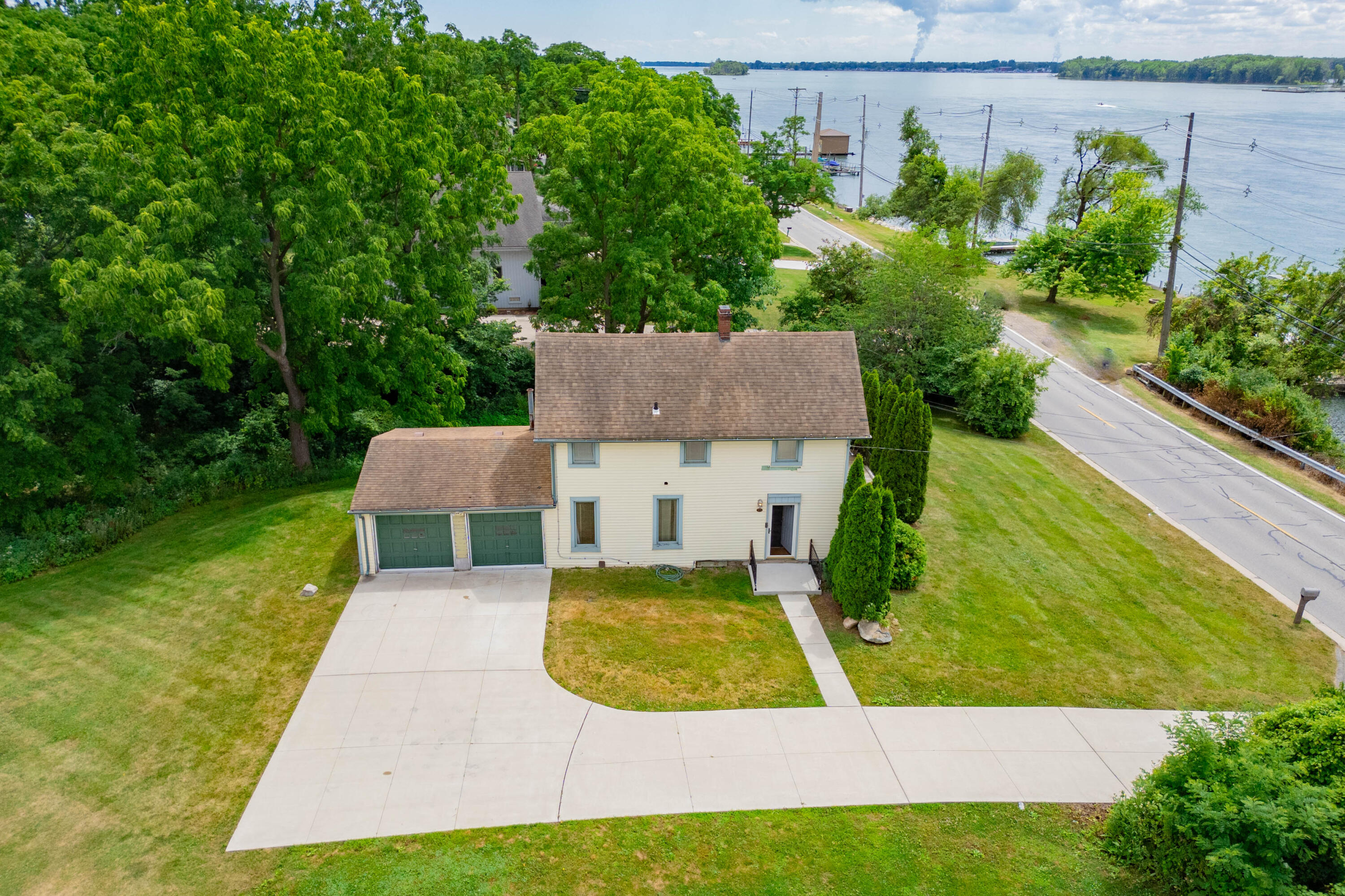 25653 West River Road Grosse Ile, MI 48138 - Photo 4 of 26 25653 West River Rd, Grosse Ile (26 of 2