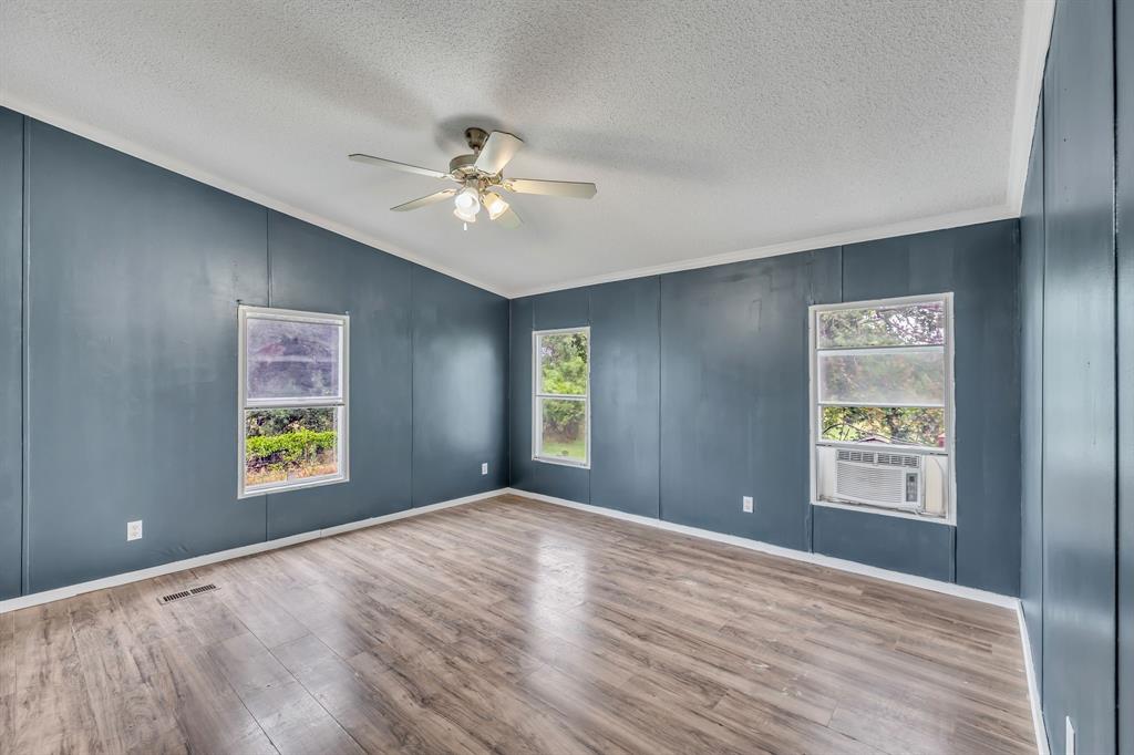 1350 Stephens Road Millsap, TX 76066 - Photo 20 of 29 a view of an empty room and window